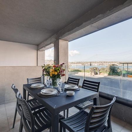 9Ten11 Seafront By Homely Mellieħa Exteriör bild