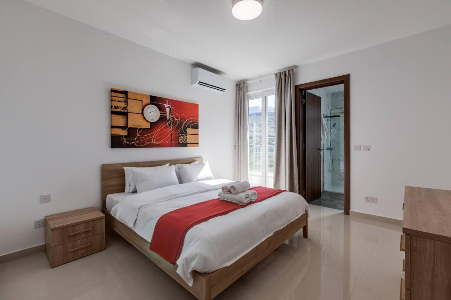 9Ten11 Seafront By Homely Mellieħa Exteriör bild