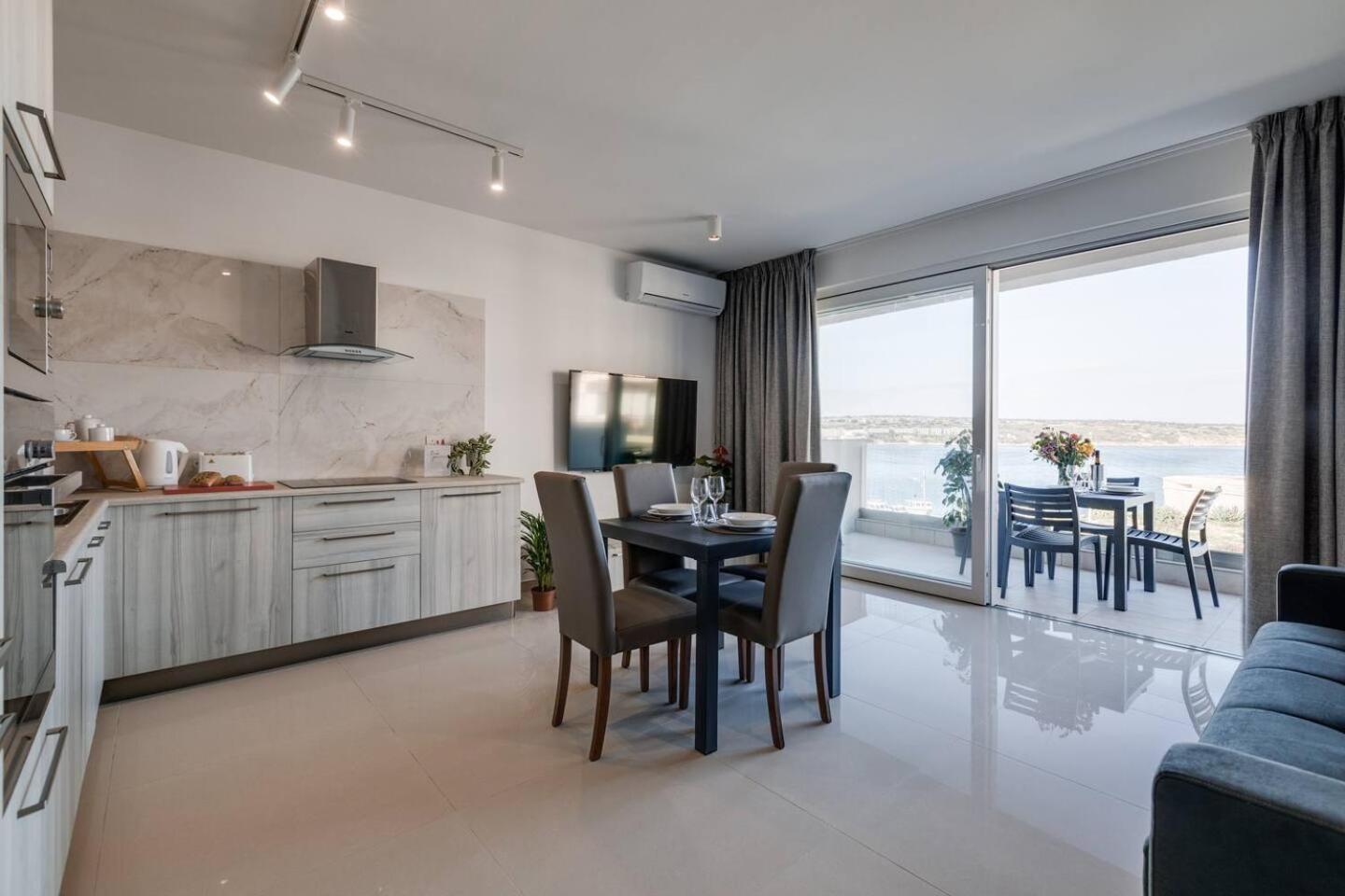 9Ten11 Seafront By Homely Mellieħa Exteriör bild