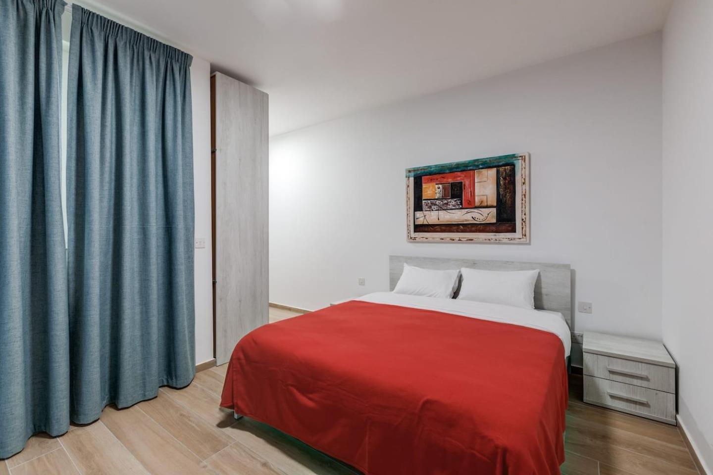 9Ten11 Seafront By Homely Mellieħa Exteriör bild